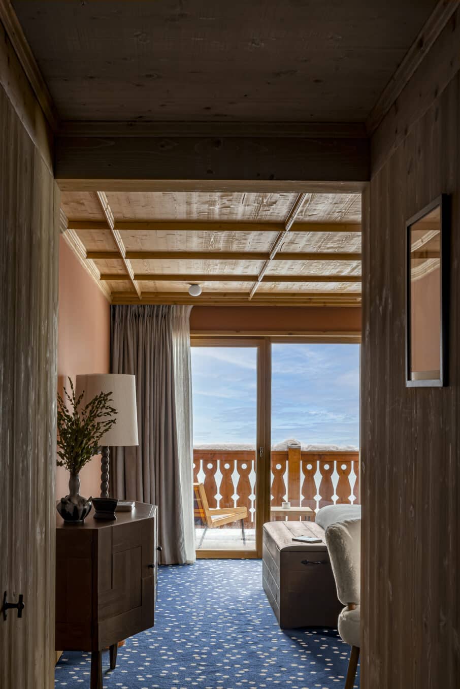 Hotel Le Coucou chalet room sky view